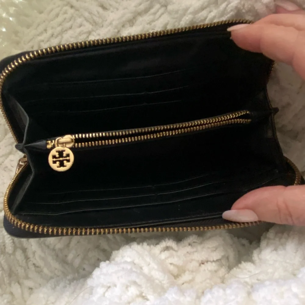 Tory Burch sleek tory